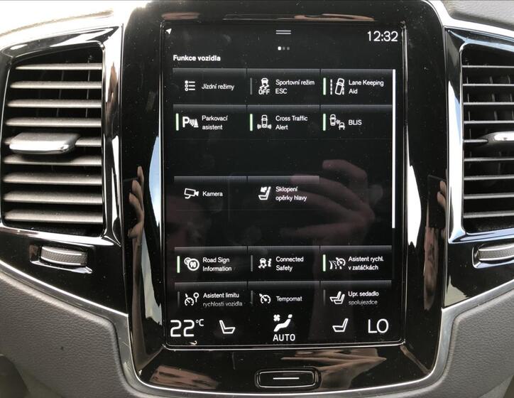 Volvo XC90 26