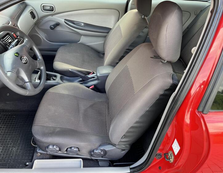 Nissan Almera 8
