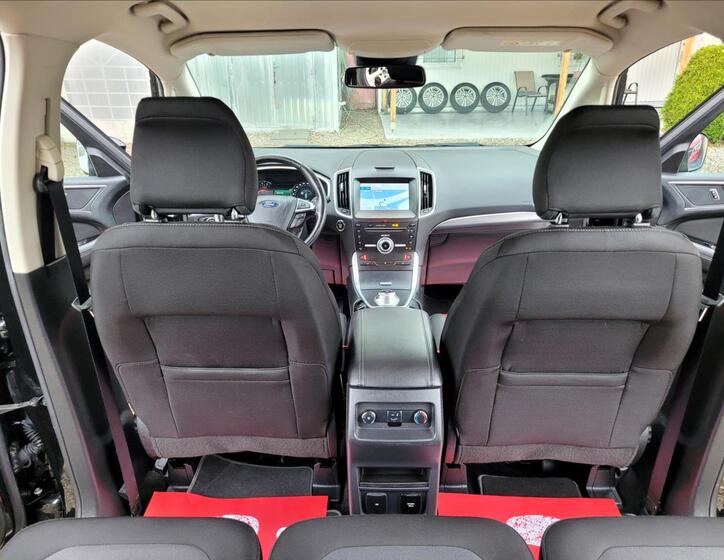 Ford Galaxy 39