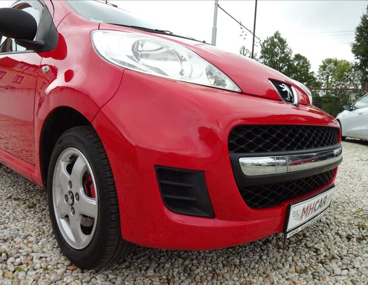 Peugeot 107 11