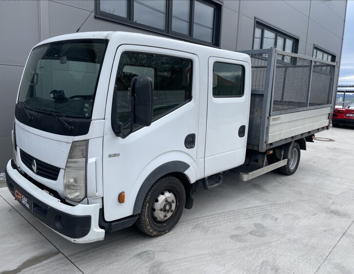 Renault Maxity 9