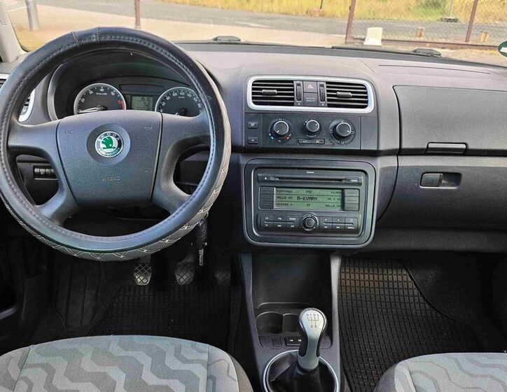 Škoda Roomster 9