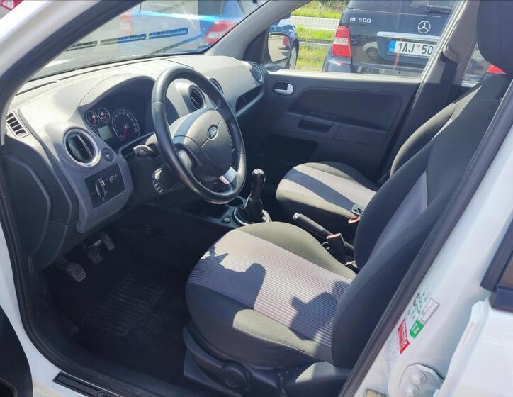 Ford Fusion 9