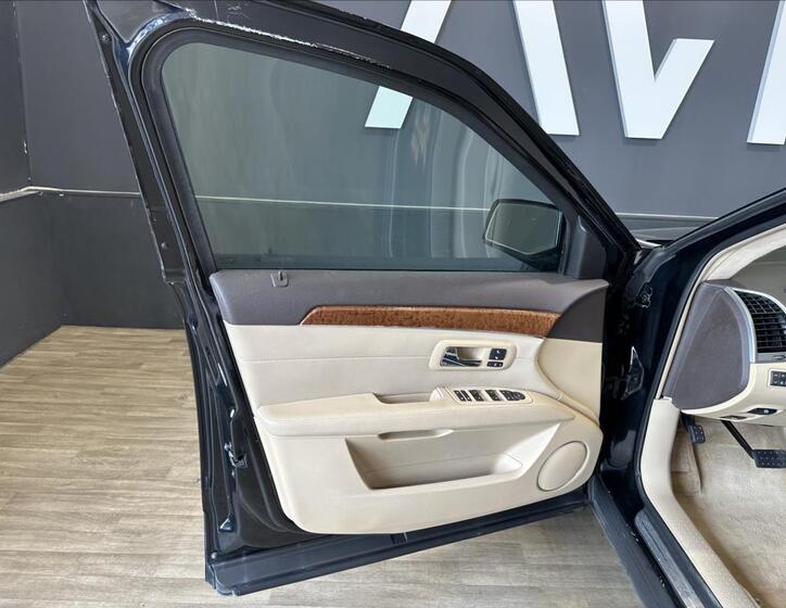 Cadillac SRX 10