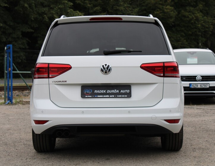 Volkswagen Touran 6