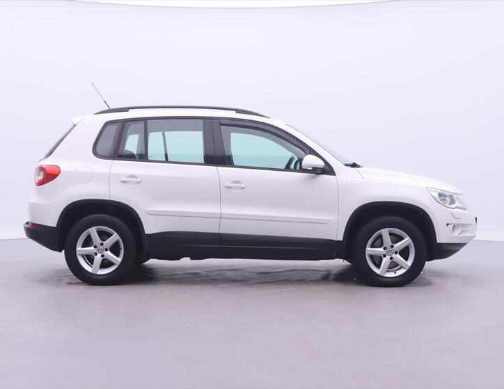 Volkswagen Tiguan 8