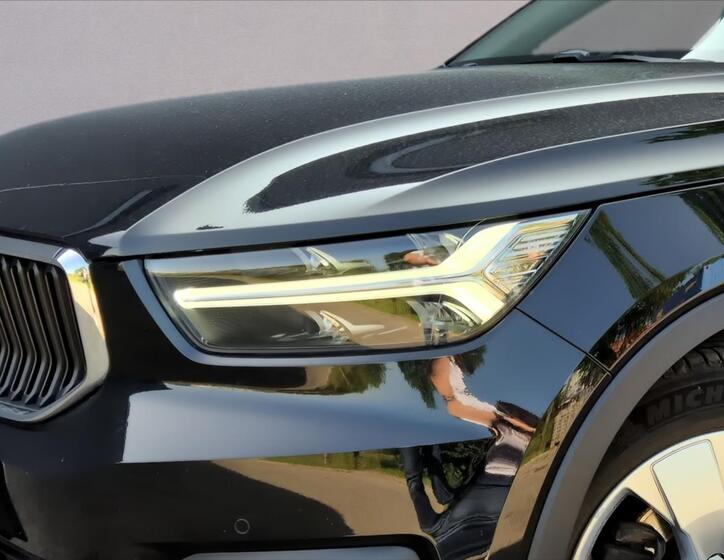 Volvo XC40 5