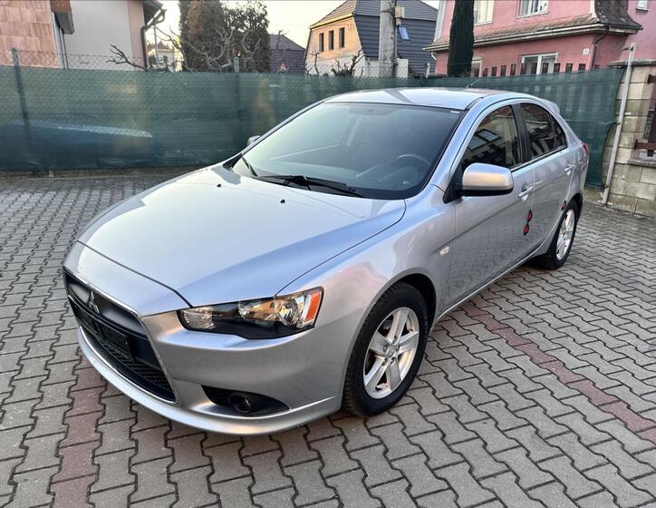Mitsubishi Lancer 9