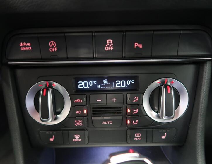 Audi Q3 25