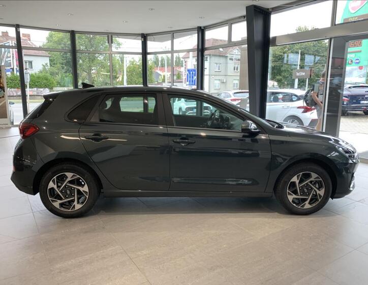 Hyundai i30 4