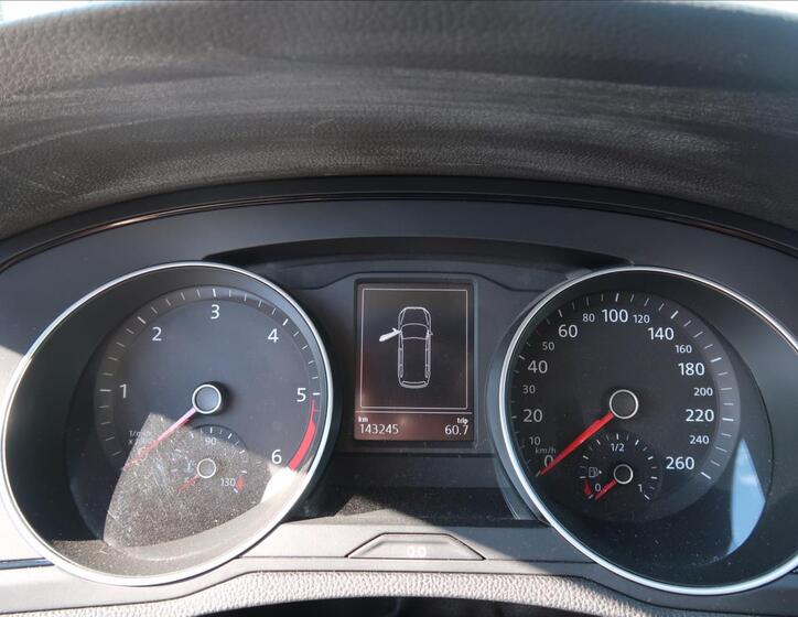 Volkswagen Passat 11
