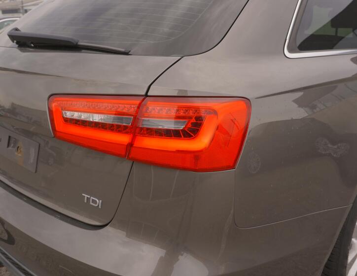 Audi A6 8