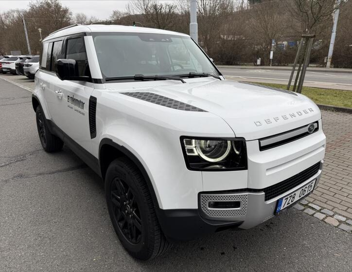 Land Rover Defender 5
