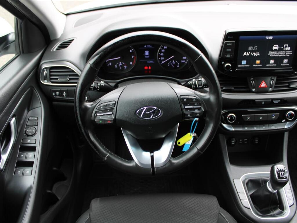 Hyundai i30 10