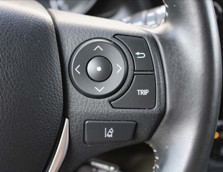Toyota Auris 17