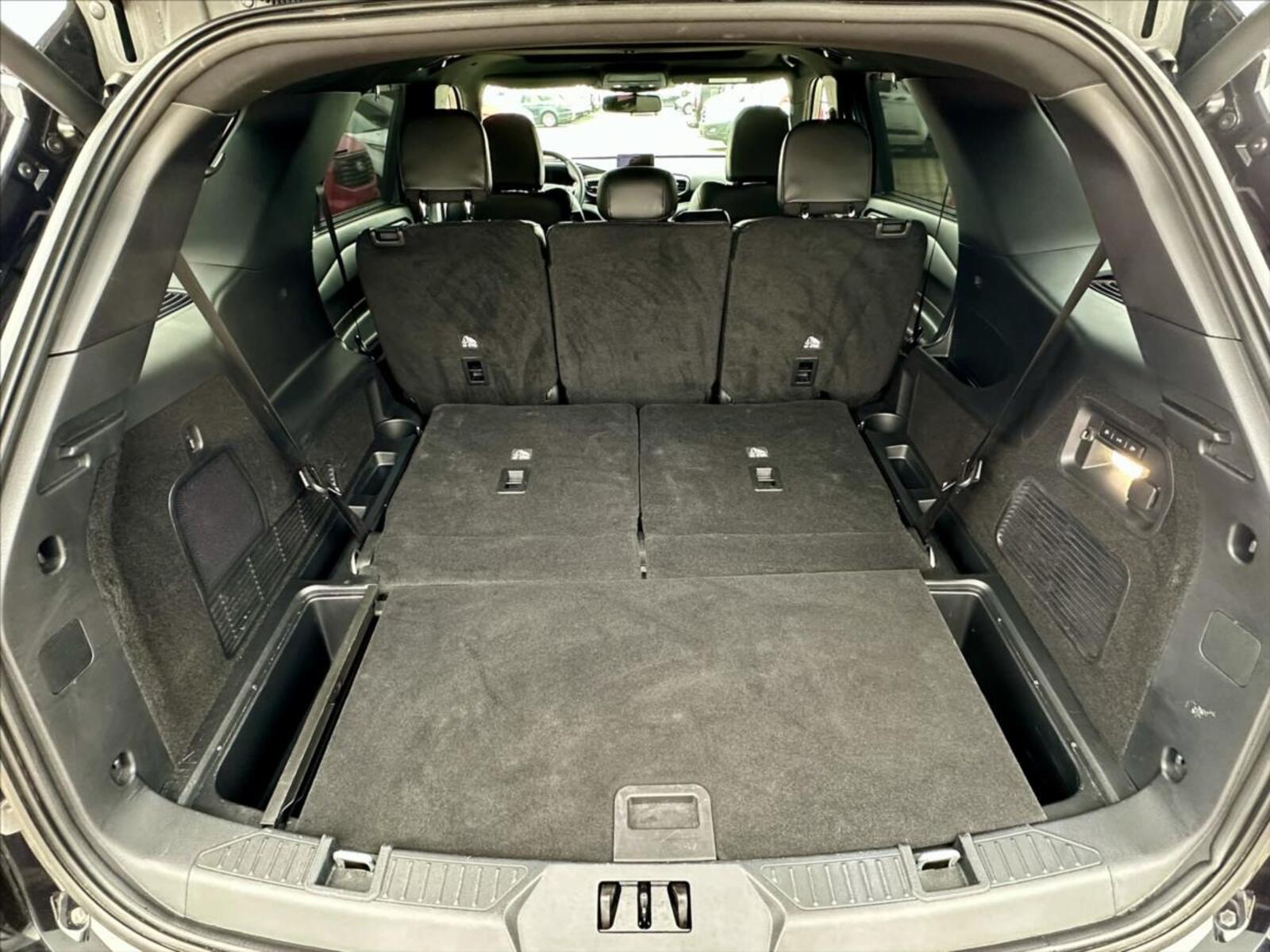 Ford Explorer 12