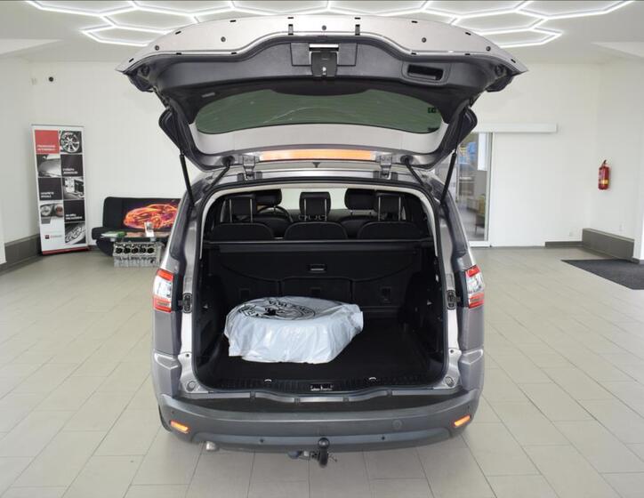 Ford S-MAX 12