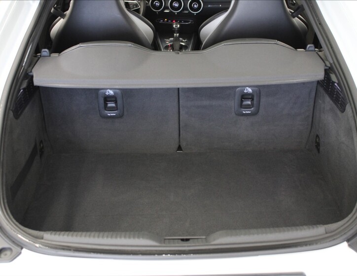 Audi TT 30