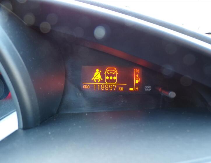 Toyota Verso 8