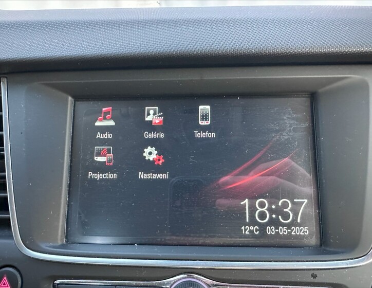 Opel Crossland X 29