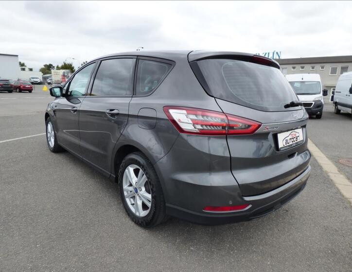 Ford S-MAX 5