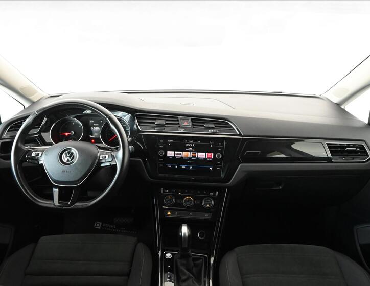 Volkswagen Touran 12