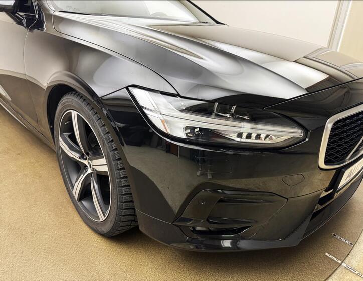 Volvo V90 43