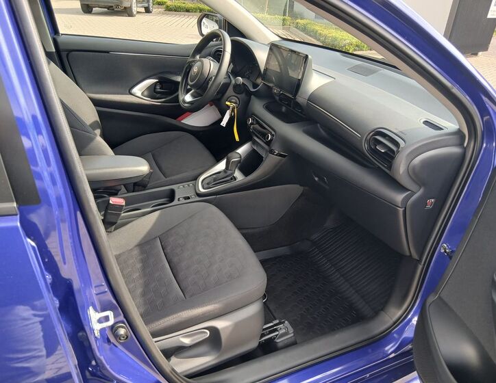 Toyota Yaris 14
