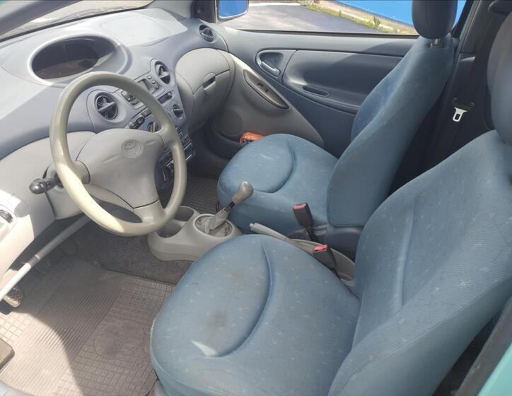 Toyota Yaris 7