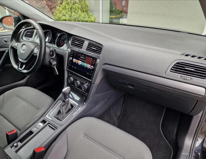 Volkswagen Golf 13