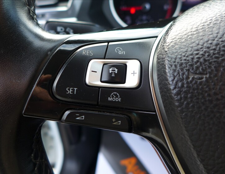 Volkswagen Tiguan 18