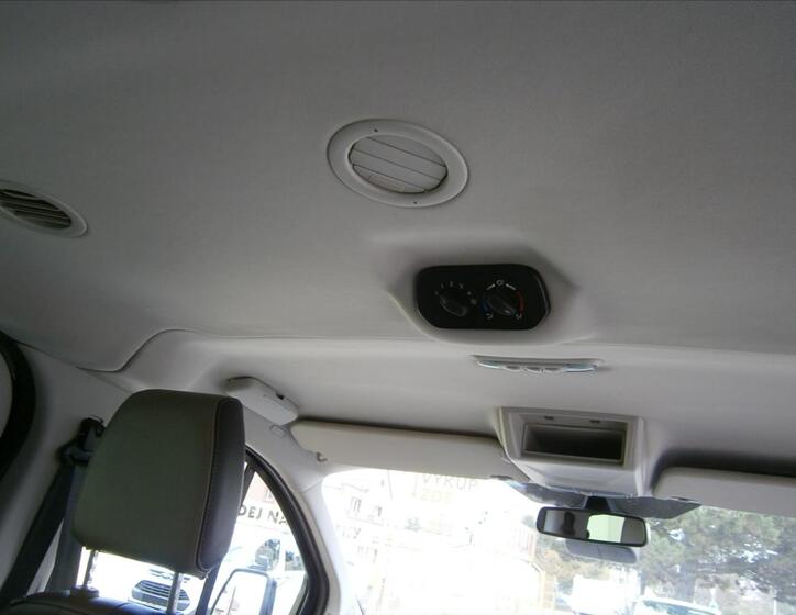 Ford Tourneo Custom 10