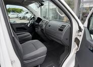 Volkswagen Multivan 12