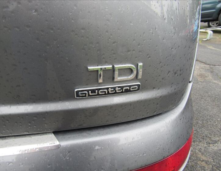 Audi Q7 25