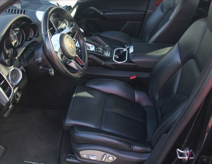 Porsche Cayenne 17