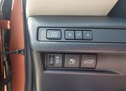 Lexus LBX 9