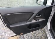 Toyota Avensis 17