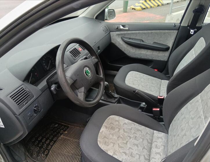 Škoda Fabia 16