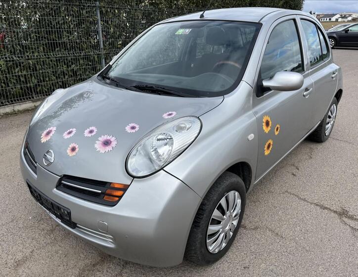 Nissan Micra 1
