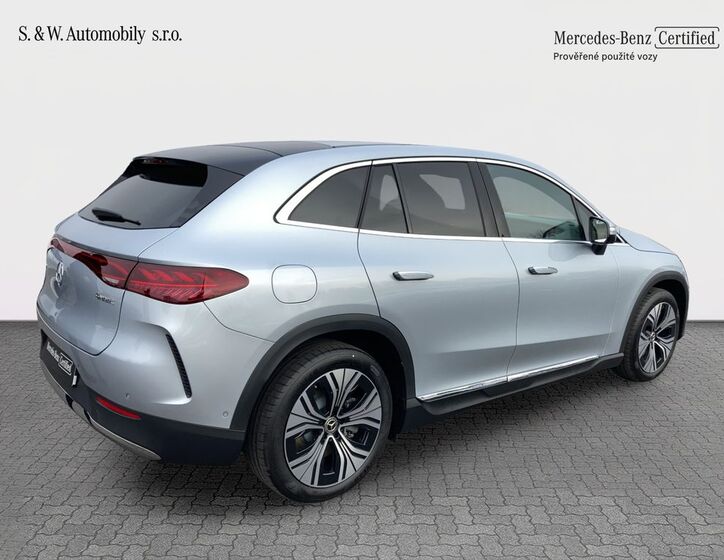 Mercedes-Benz EQE 8