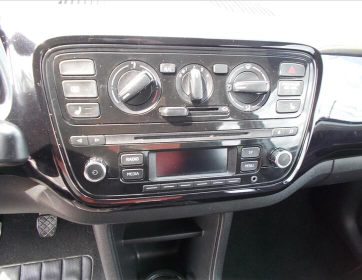 Volkswagen up! 15