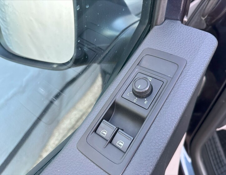 Volkswagen Transporter 18