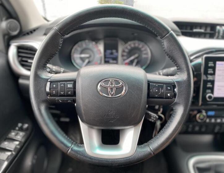 Toyota Hilux 14