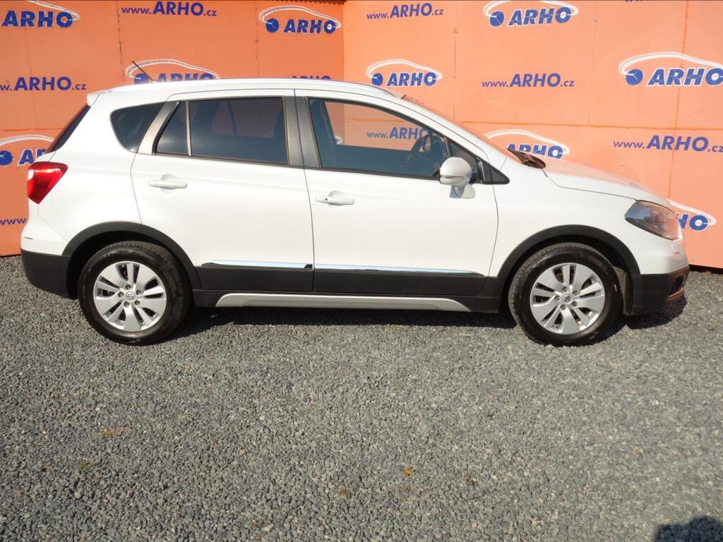 Suzuki S-Cross 8