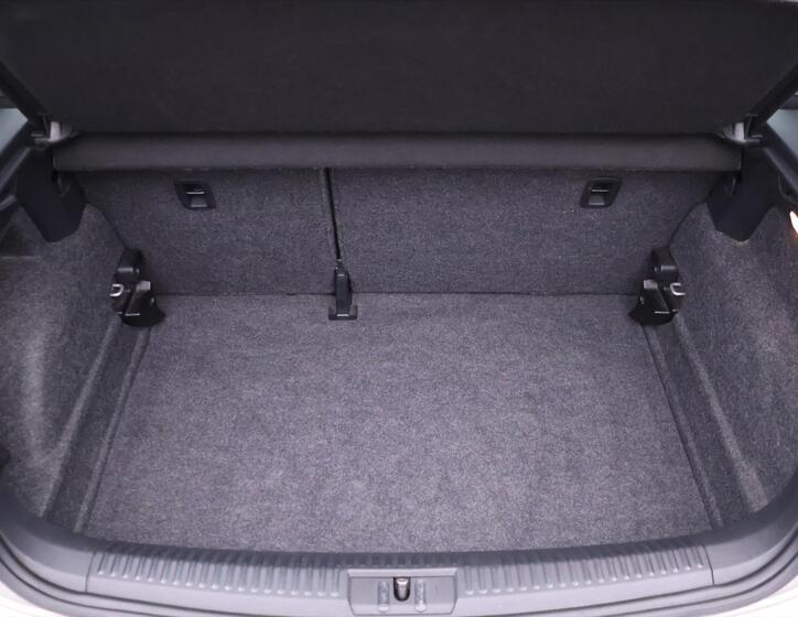 Volkswagen Polo 10