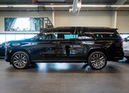 Cadillac Escalade 2