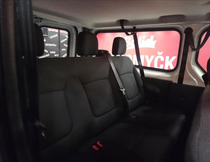 Renault Trafic 15