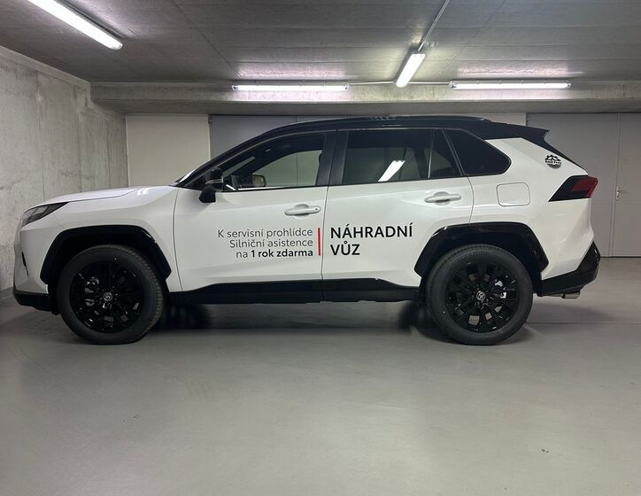 Toyota RAV4 8
