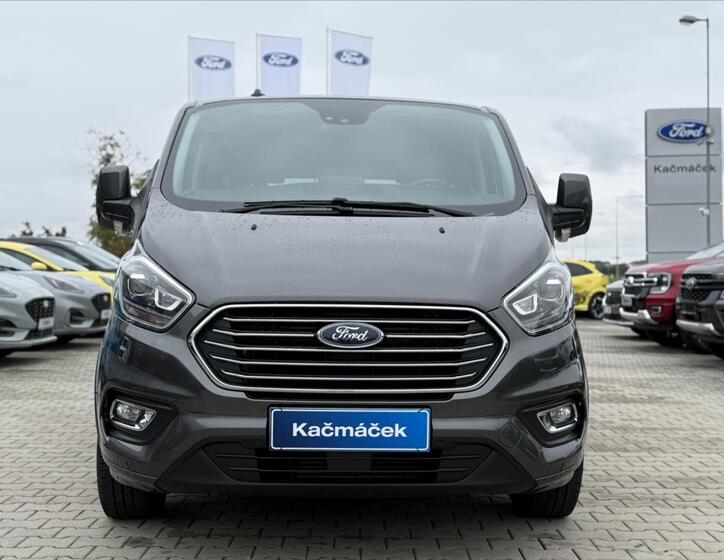 Ford Tourneo Custom 8