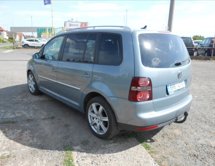 Volkswagen Touran 10